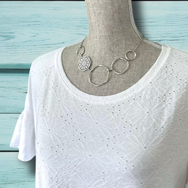 A Touch of Gold Filigree Necklace