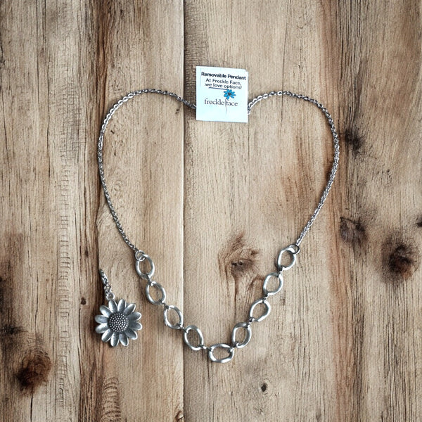 Switcharoo Necklace – Removable Flower Pendant, Matte Silver Boho