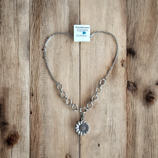 Switcharoo Necklace – Removable Flower Pendant, Matte Silver Boho