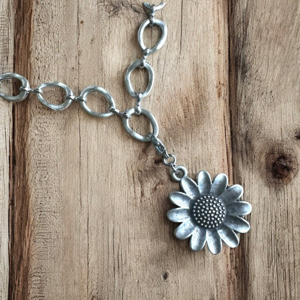 Switcharoo Necklace – Removable Flower Pendant, Matte Silver Boho