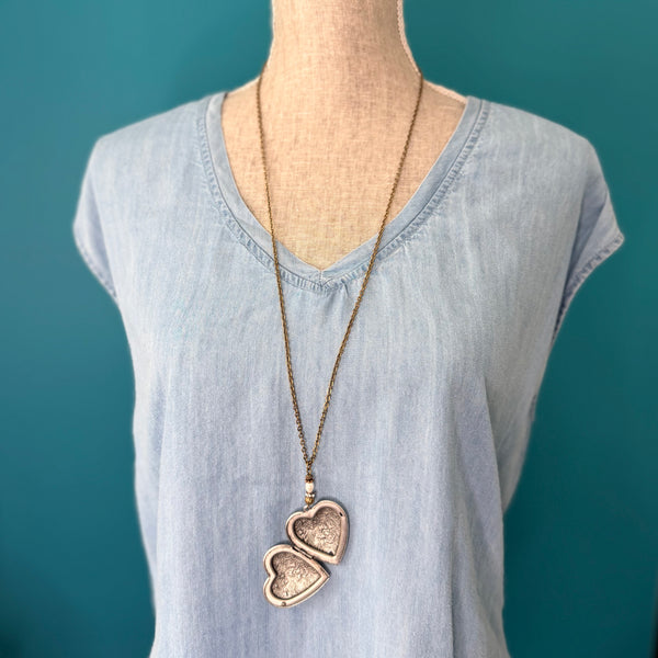 NEW - Vintage Heart Locket Necklace