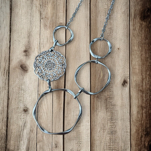 A Touch of Gold Filigree Necklace