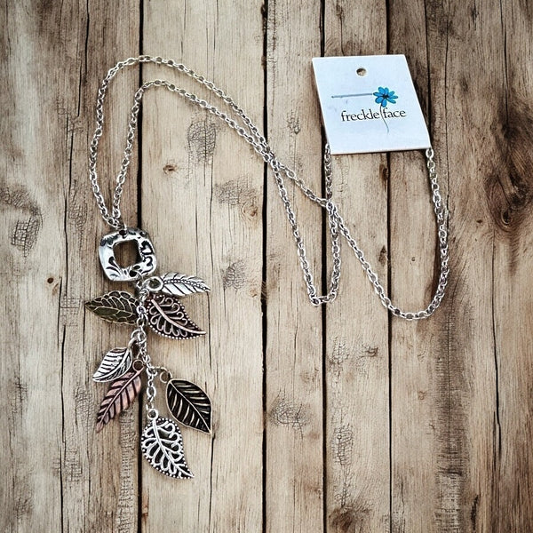 Short Leaf Cluster Necklace
