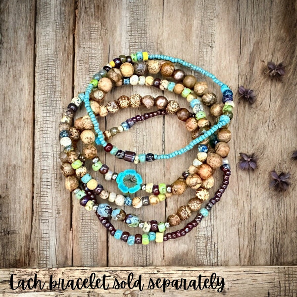 Turquoise Bloom Beaded Bracelet