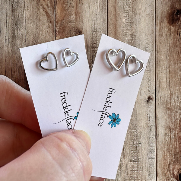 Open Heart Stud Earrings – Minimalist Hypoallergenic Jewelry in Multiple Sizes