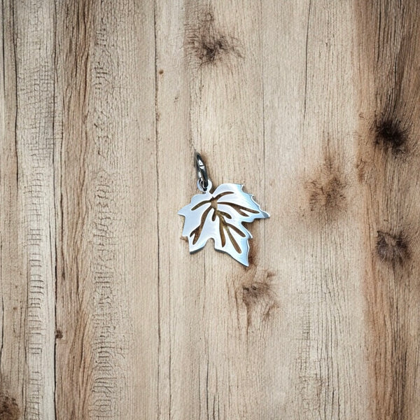 Charm Bar - Maple Leaf