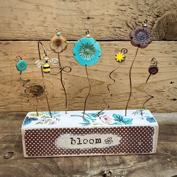 Whimsical Wildflower Garden – Bloom 🌼🐝