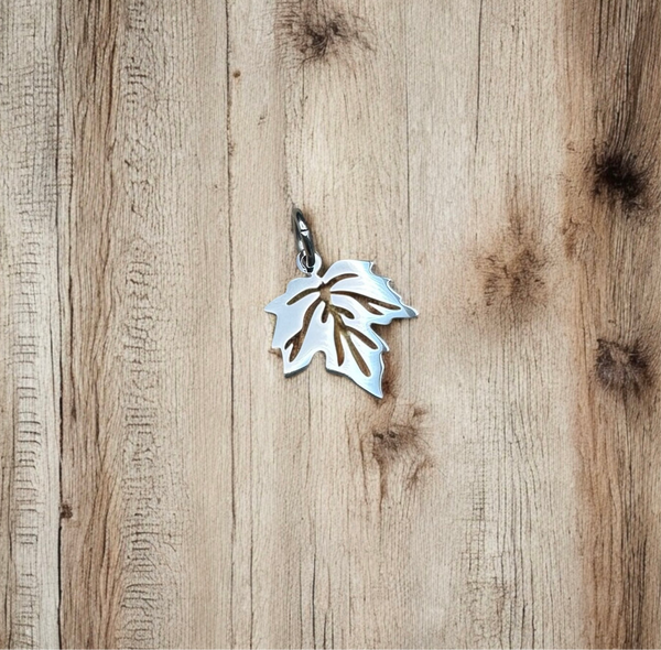 Charm Bar - Maple Leaf