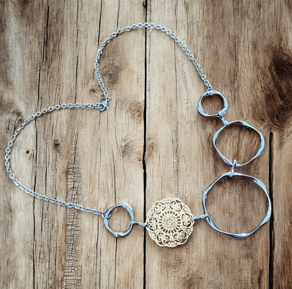 A Touch of Gold Filigree Necklace