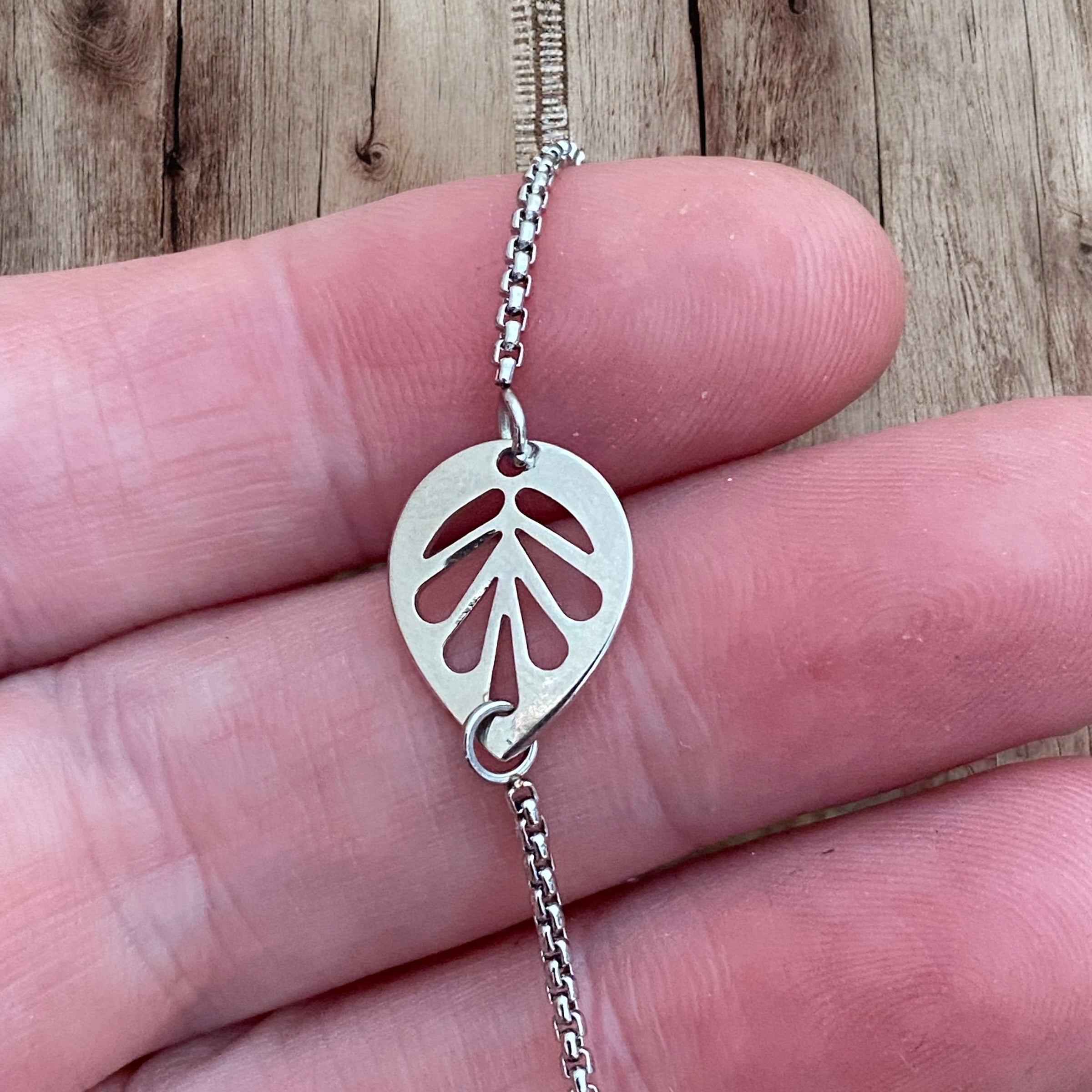 The Cutest Leaf Adjustable Bracelet