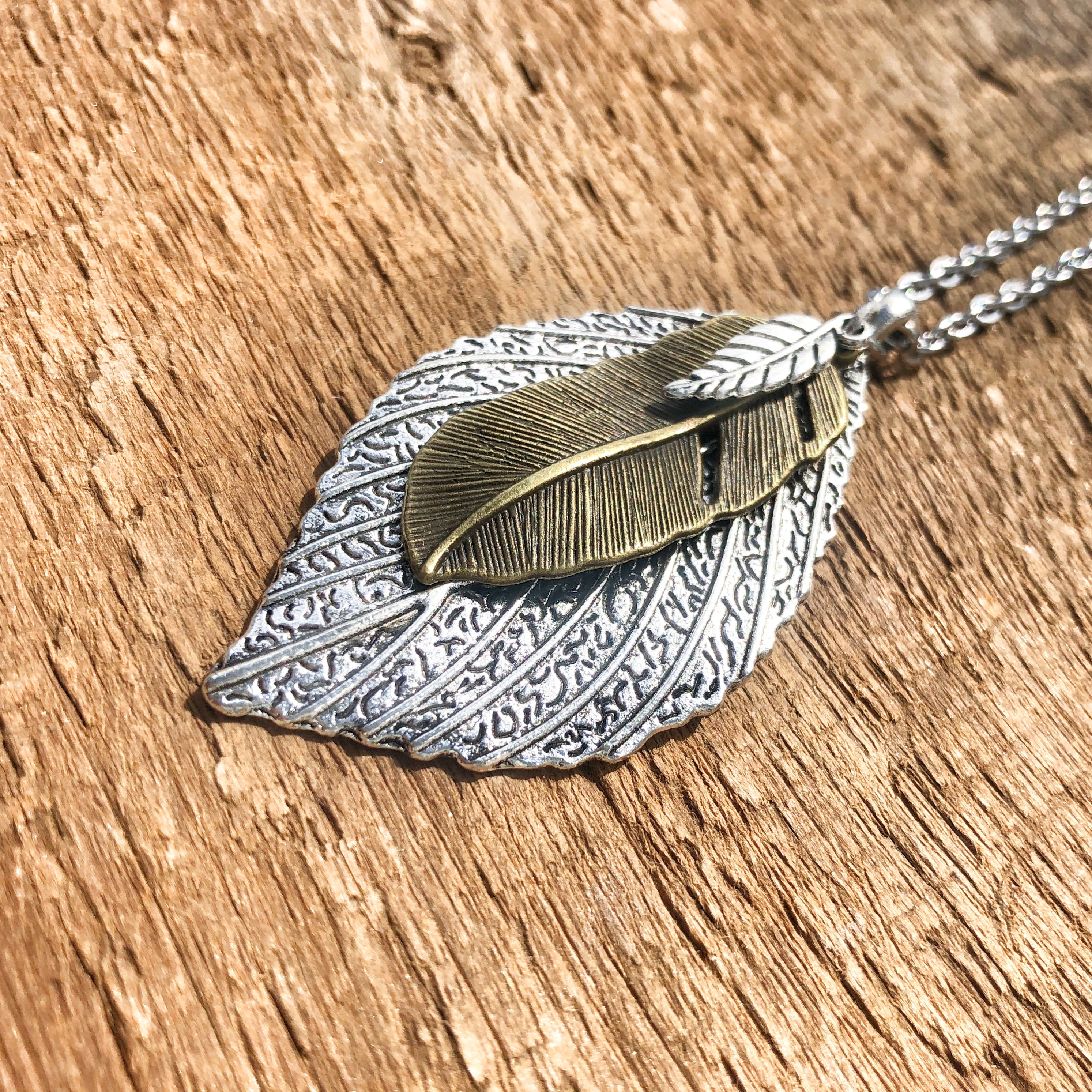 Leaf Pendant Necklace Silver