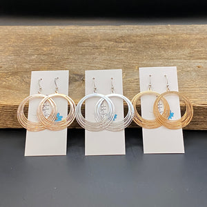 Lightweight circle hook earrings