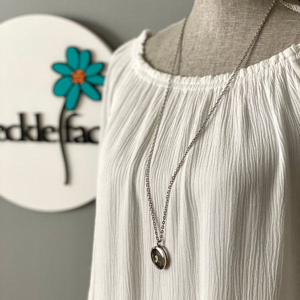 Glass Locket Love Daisy Necklace