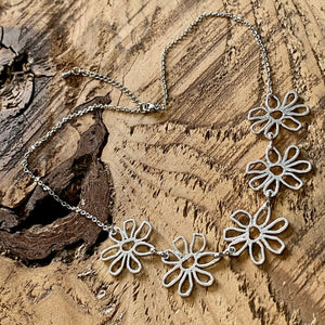 NEW Daisy Flower Bib Necklace