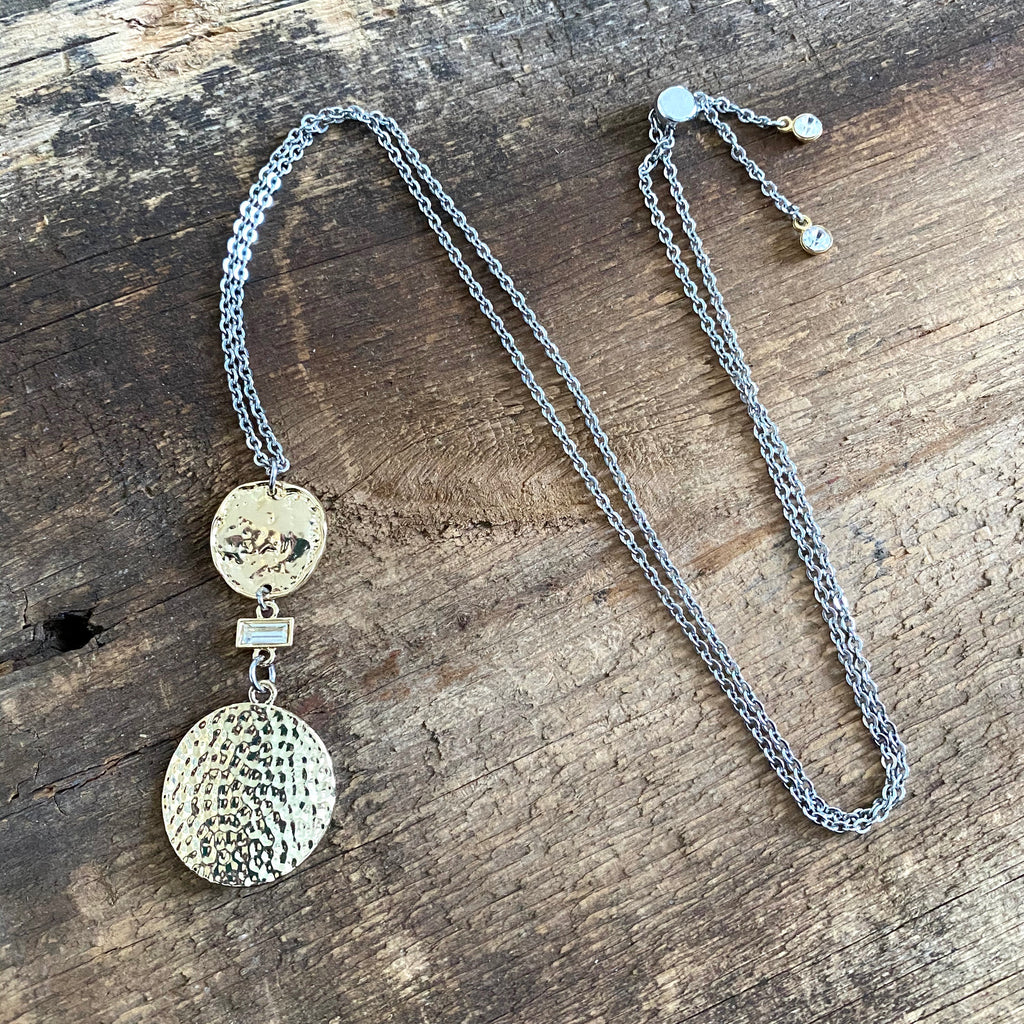 Adjustable gold hammered pendant necklace
